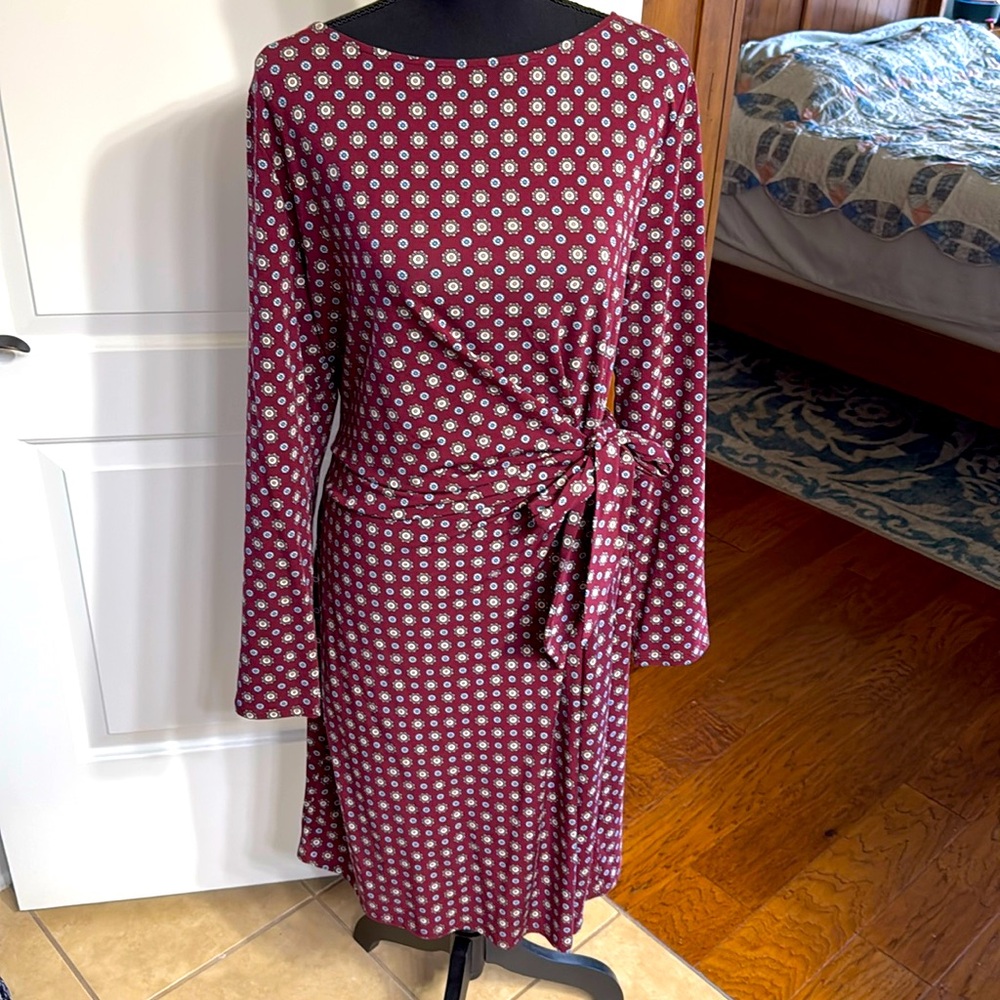 Lands End Dress. Like new. Size Large. No rips tears or snags.